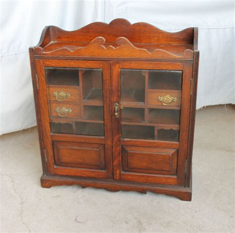 Your medicine cabinet is your first stop in times of illness, and the coronavirus pandemic is good reason to stock it up with necessary supplies. Bargain John's Antiques » Blog Archive Antique Oak ...