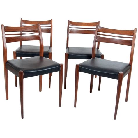 Set Of Four Mid Century Danish Design Dining Chairs By Arne Vodder