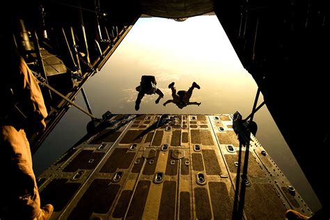 Skydive Wallpapers Top Free Skydive Backgrounds Wallpaperaccess