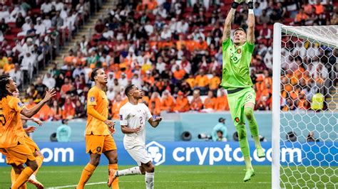 The Netherlands Goalkeeper Andries Noppert Is A World Cup Rookie The