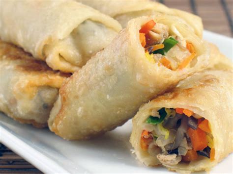 White fish paste is topped with shiitake mushrooms and rolled in an egg wrapper, before being steamed to perfection. Fish Roll: A Delightful Fish Recipe - Boldsky.com