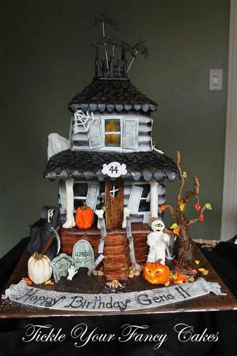 Haunted House Cake Decorated Cake By Fancycakes Cakesdecor