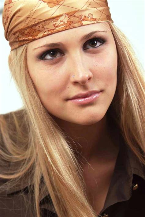 25 Ideas Of Bandanas For Women To Try Out Instaloverz