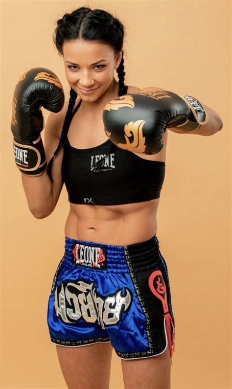 Kick Boxing Girl Beautiful Athletes Women Boxing Kickboxing Muay Thai Fighter Sports Bra