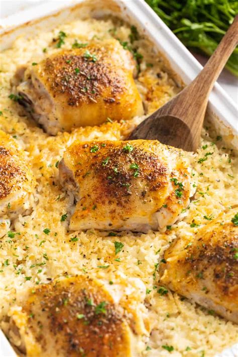 This chicken recipe is so easy, i hesitated in posting it. Baked Chicken and Rice Casserole - thestayathomechef.com