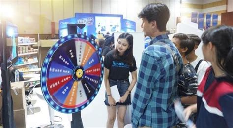 Namun, ada beberapa channel tv digital yang baru memulai siarannya pada sore hari hingga malam hari. Ada 144 Platform, Aplikasi Fintech di Indonesia Terus ...