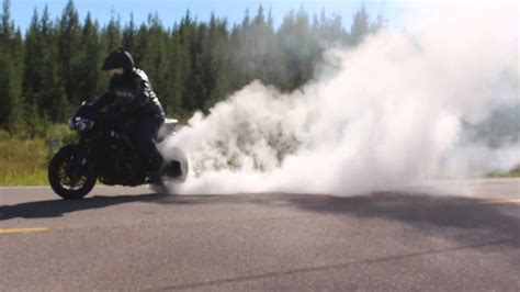 Speed Triple Rolling Burnout 2 Youtube