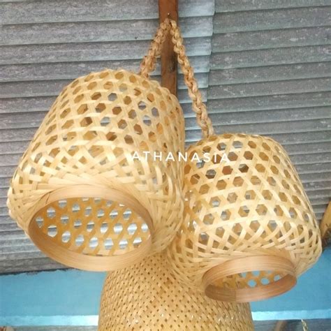 Seperti menggunakan rotan, bambu, pandan dan lain. Wadah Lampu Hias Anyaman / Lampu Hias Meja Anyaman ERHL5 ...