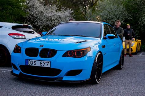 Stunning Blue Bmw M5 V10