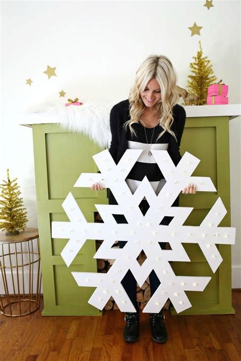 The 11 Best Giant Christmas Decorations The Eleven Best Diy