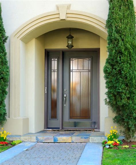 Portrayal Of Refresh Your Entryway With These Colonial Front Door