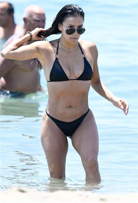 Bikini Wearing Eva Longoria Displaying Her Sensational Body Here The