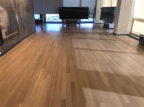 White Oak Wood Floor With Country White Stain Midwest Hardwood Floors