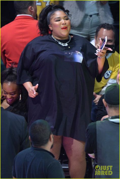 Lizzo Bares Her Thong While Twerking At The Lakers Game Photo 4400622 Photos Just Jared