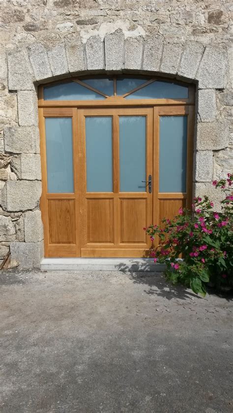 Porte en bois extérieure - Menuiserie R Concept - Portes-Fenêtres-Cuisines-Aménagements