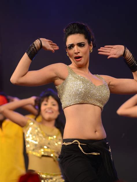 High Quality Bollywood Celebrity Pictures Shweta Bhardwaj Piping Hot Cleavage And Navel Show At