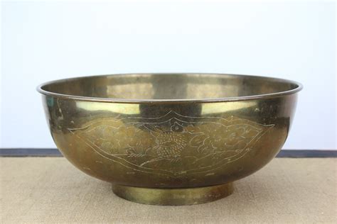 Vintage Solid Brass Bowl Etched Floral Patterns And Birds Asian Etsy Solid Brass Bowl