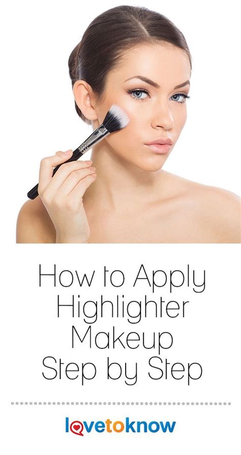 How To Apply Highlighter Makeup Step By Step Lovetoknow Daily
