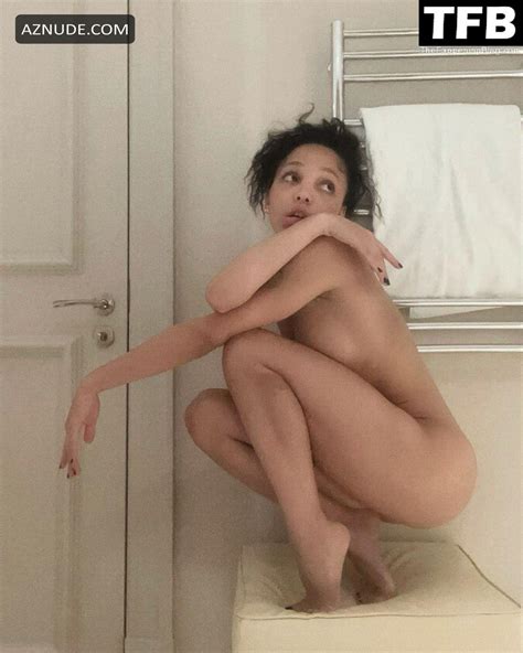 Fka Twigs Sexy Poses Naked Showcasing Her Hot Nude Figure On Social