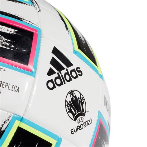 60 jahre fußball em in 2020. Adidas Fußball EM 2020 Größe 5 - kaufen & bestellen im ...