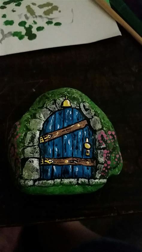 Painted Fairy Door On A Rock Painted Rocks Kids Rock Painting