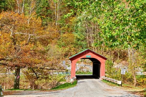 Arlington Covered Bridge In Vermont Stock Photo Image Of Gravel