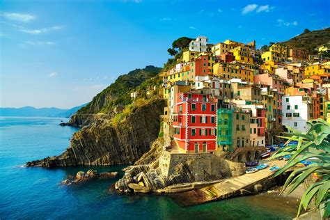Hiking The Cinque Terre Trail Anyone Can Do It Go Roamin