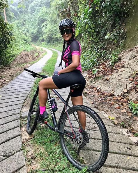 Pin By Andrej Urmanic On Bicycle Mountain Biking Women Cycling Girls