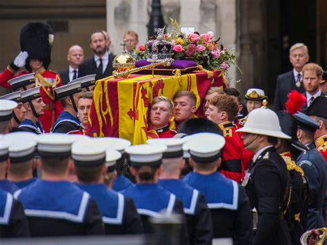 Most Moving Photos At Queen Elizabeth Iis Royal Funeral