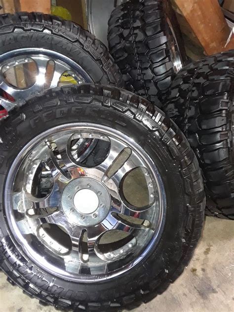 20 Inch Chevy 6 Lug Wheels Rims 33x12 50r20 For Sale In Kent Wa Offerup
