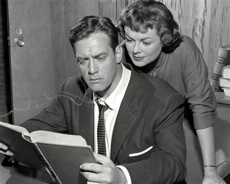 Raymond Burr And Barbara Hale In Perry Mason 8x10 Publicity Photo