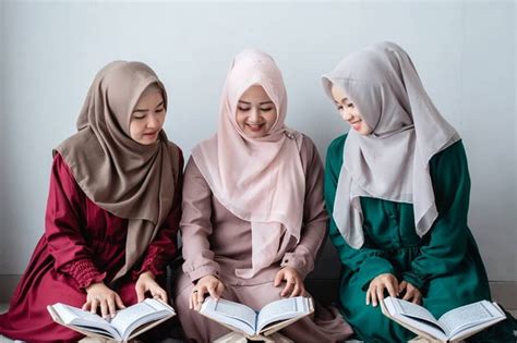 Contextual translation of dukung anak into english. Aminin Dukung Anak Muda Bisa Lebih Dekat dengan Agama
