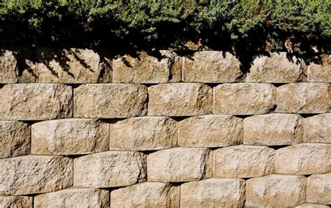 How Do I Choose the Best Retaining Wall Materials?