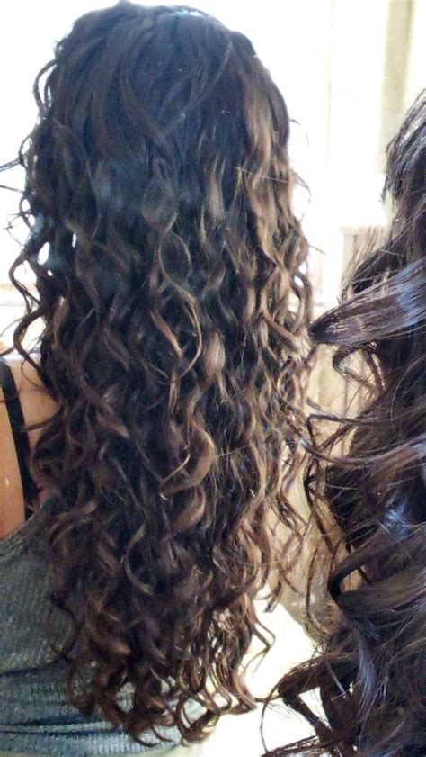 Curly Hair Photos Hairdos For Curly Hair Wavy Curly Hair Curly Hair Care Pretty Hairstyles