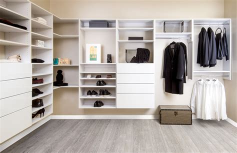 pictures of master bedroom closets the best way of decorating master bedroom with walk in closet