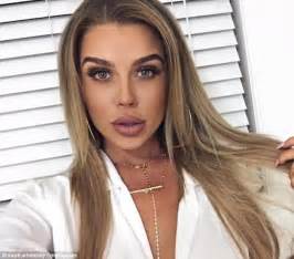 Skye Wheatley Shows Off Trim Physique In Instagram Selfie Daily Mail Online