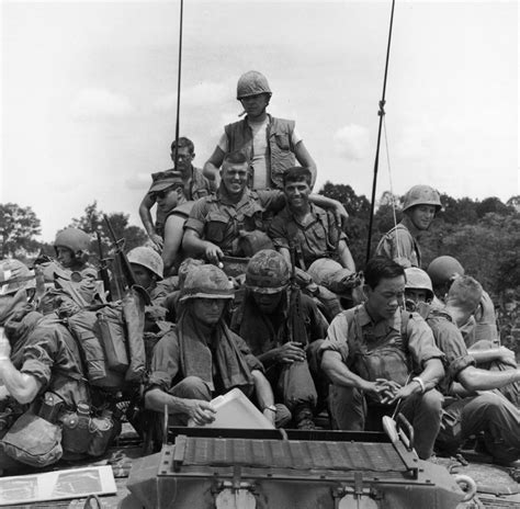 Pin En Marines In Vietnam