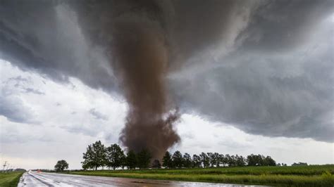 At Least 2 People Dead As Tornadoes Rip Through Southern States Bin