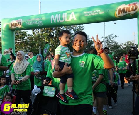 Masjid ini terletak bersebelahan dengan perdana putra. (SUKAN) Hari Sarapan Terbesar MILO® 2017 menutup tirai ...