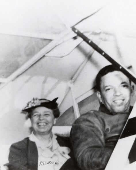 Eleanor Roosevelts Flight With The First Black Aviators The Picture