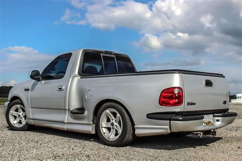 2000 Ford F 150 Svt Lightning With Just 17k Miles Heads To Auction