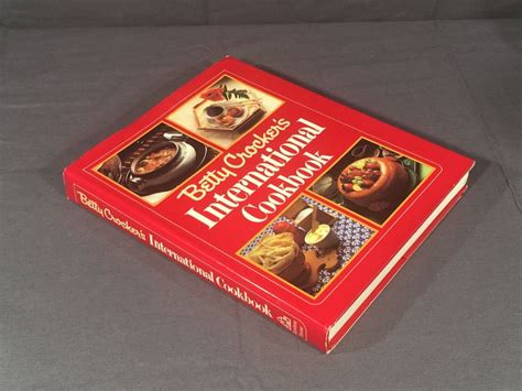 Vintage Betty Crocker Cookbook First Edition 1980 Betty