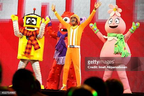 yo gabba gabba live photos and premium high res pictures getty images
