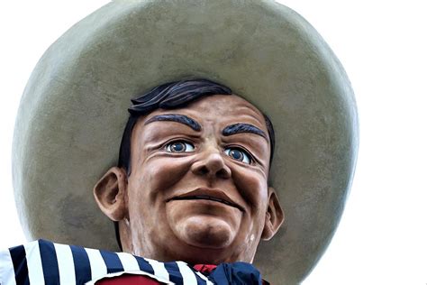 Big Tex Says Howdy Photograph By Sandra Kent Fine Art America