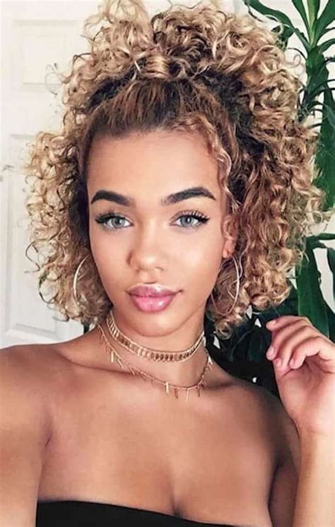Sexy Easy Hairstyles For Curly Hair