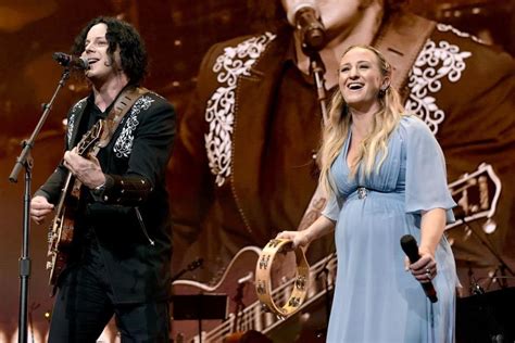 Kacey Musgraves Brandi Carlile George Strait And More Pay Tribute To