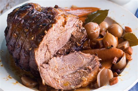 Put a can of tomato soup on the bottom of the slow cooker. Slow Cooking Brisket In Oven / Slow Cooker Brisket Recipe With Red Wine Thyme And Onions ...