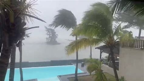 Powerful Winds Hit Mauritius As Cyclone Freddy Approaches Southeastern