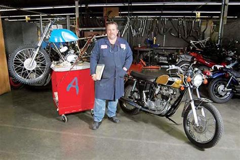 Learning The Art Of Classic Motorcycle Restoration Motorcycle Classics