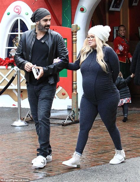 Heavily Pregnant Jenna Jameson And Fiance Lior Bitton Stroll At The Grove Daily Mail Online